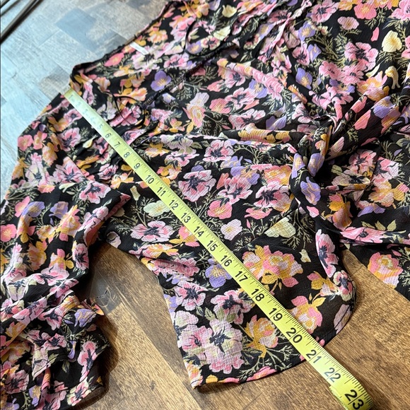 FREE PEOPLE Maybel Boho Floral Tie Front Top Size Medium - Picture 13 of 13